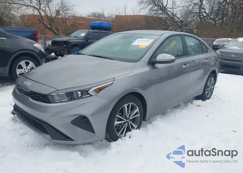 2024 Kia Forte Lxs z USA, uszkodzony, nr VIN 3KPF24ADXRE828221